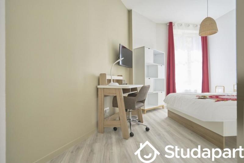 Chambre - 13 m² - 1 pièce