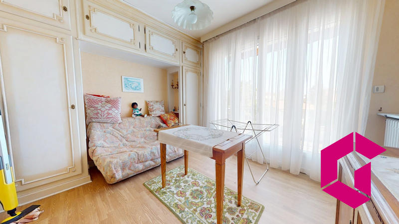 Appartement - 101 m² - 5 pièces