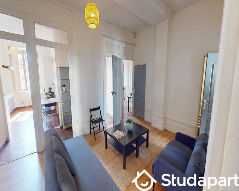 Chambre - 130 m² - 1 pièce