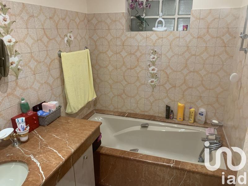 Maison - 177 m² - 7 pièces