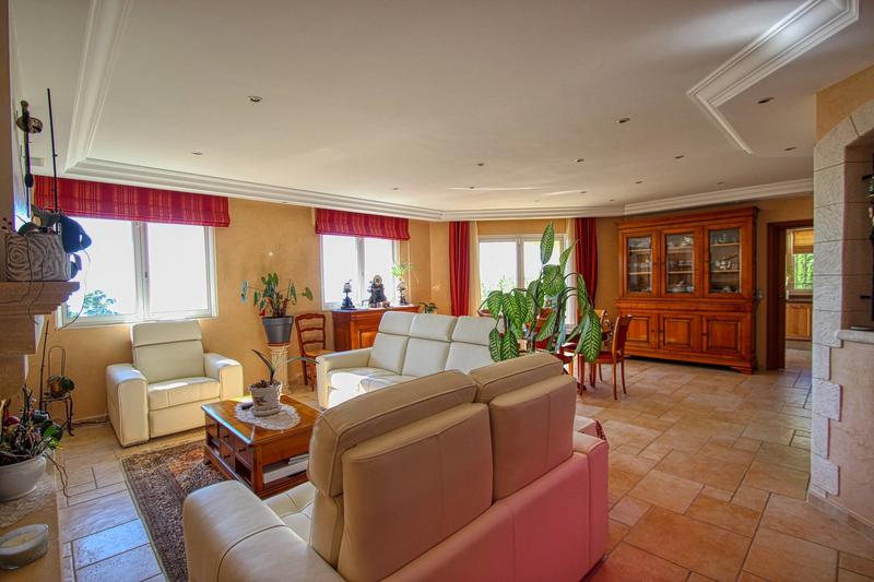 Villa - 450 m² - 8 pièces