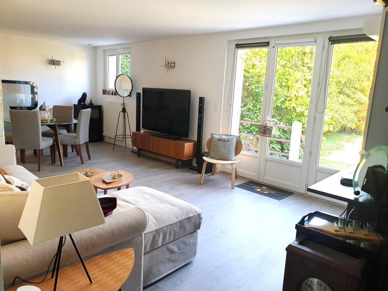 Maison - 260 m² - 10 pièces