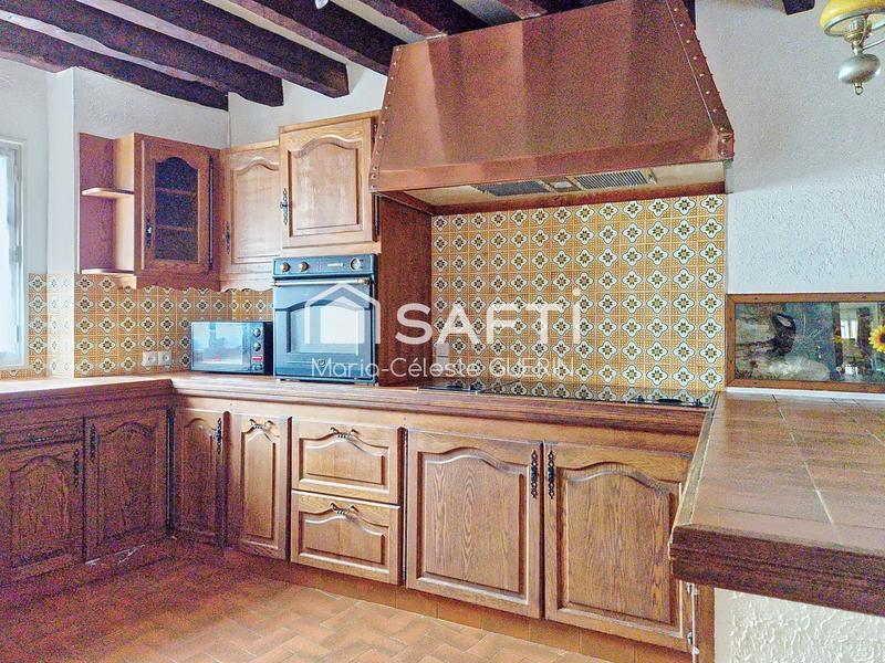 Maison - 248 m² - 7 pièces