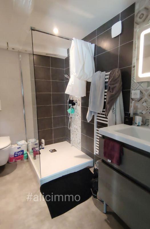 Maison - 360 m² - 10 pièces