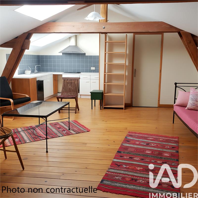 Maison - 300 m² - 11 pièces