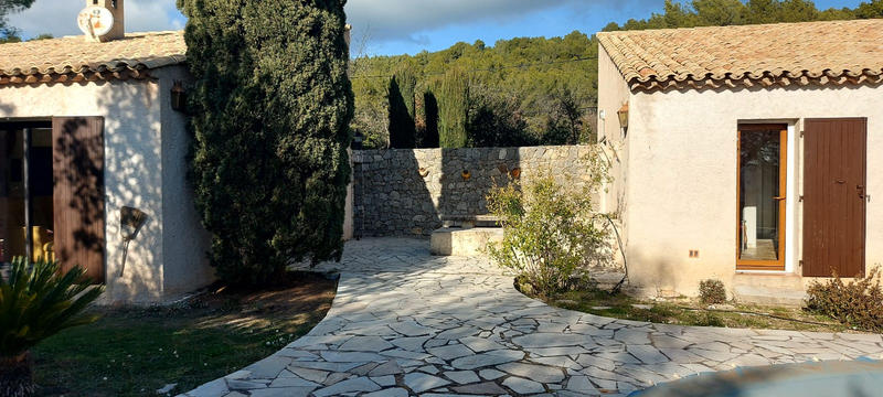 Villa - 100 m² - 4 pièces