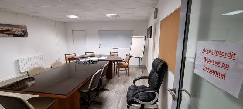 Bureau - 350 m² - 10 pièces