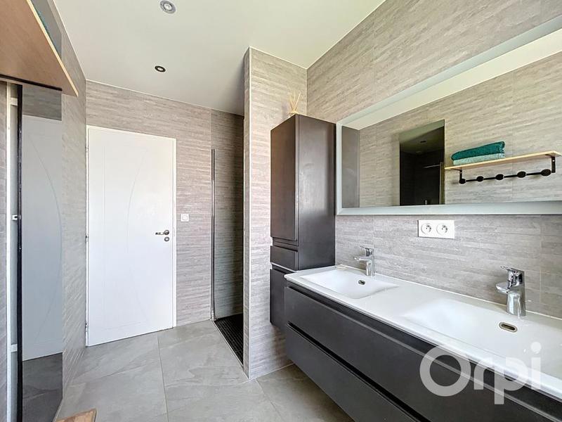 Maison - 123 m² - 3 pièces