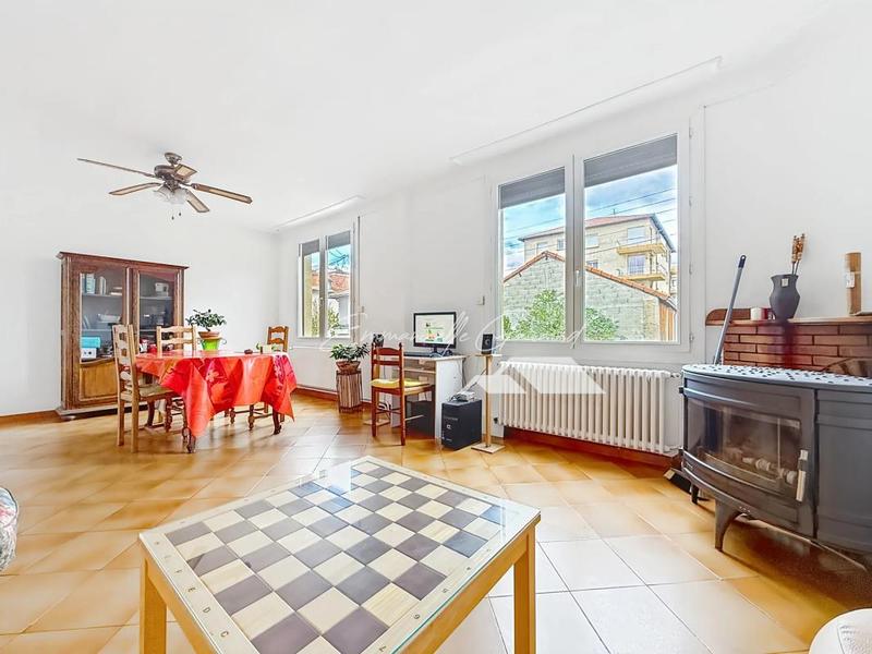 Appartement - 140 m² - 6 pièces