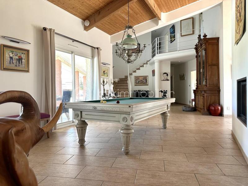 Villa - 254 m² - 7 pièces