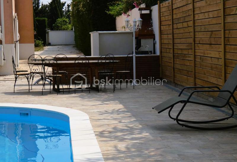 Villa - 280 m² - 9 pièces