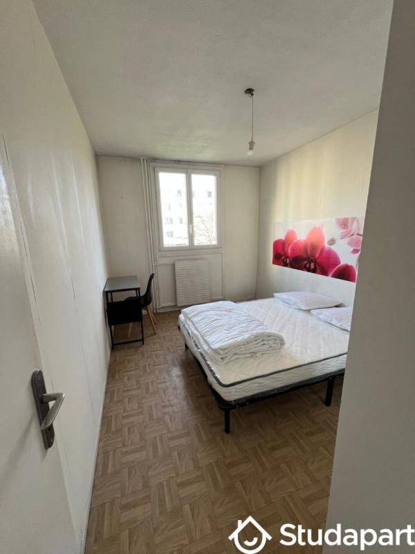 Chambre - 9 m² - 1 pièce