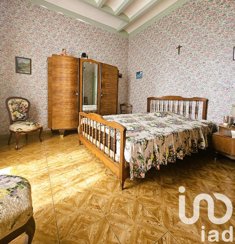 Maison - 265 m² - 11 pièces