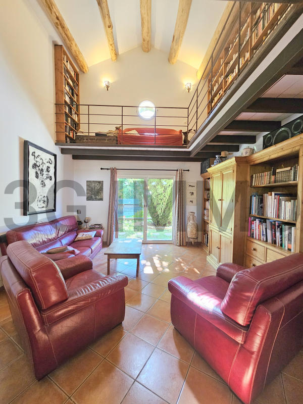 Maison - 165 m² - 8 pièces