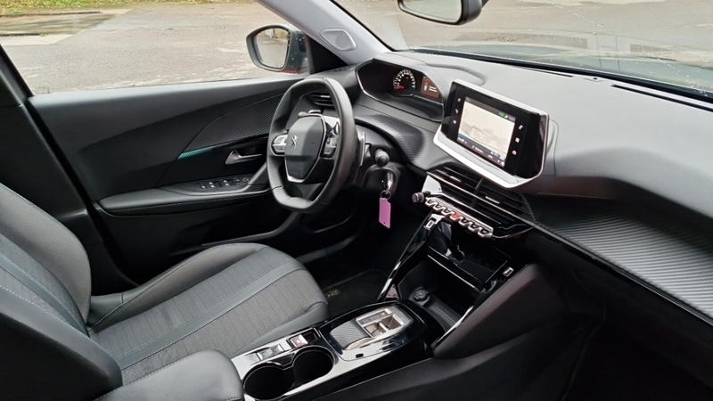 Peugeot 2008 Bluehdi 130 Ss Eat8 Allure