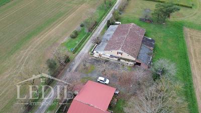 Propriété - 138 m² - 4 pièces