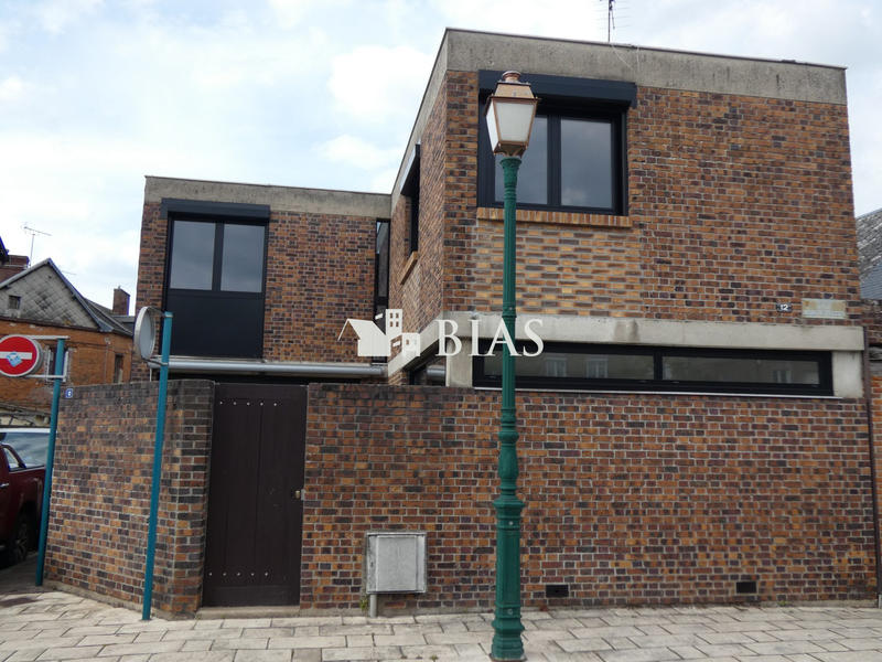 Maison - 145 m² - 6 pièces