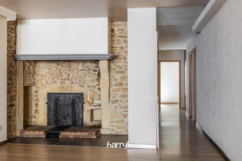 Appartement - 85 m² - 3 pièces