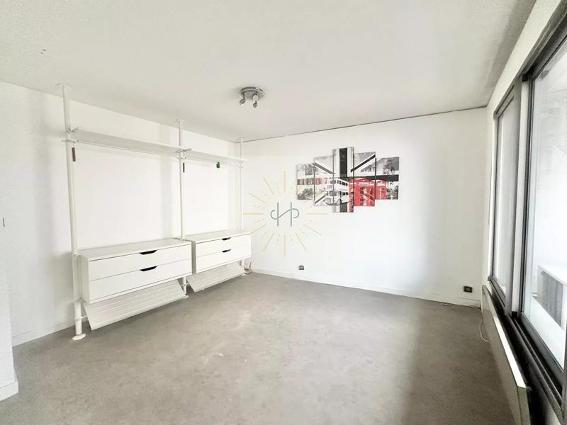 Appartement - 77 m² - 5 pièces