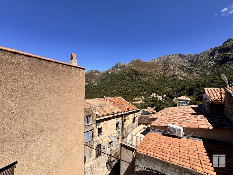 Maison de village - 88 m² - 4 pièces