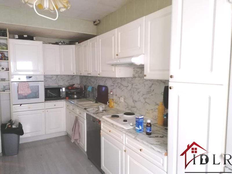 Maison - 233 m² - 11 pièces