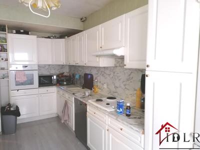 Maison - 233 m² - 11 pièces