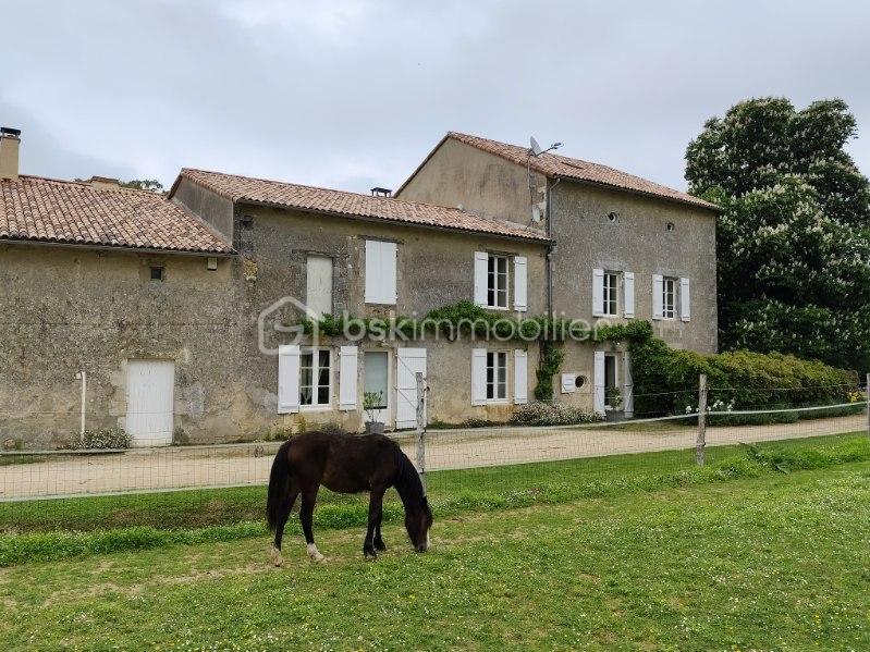 Corps de ferme - 297 m² - 9 pièces