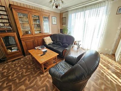 Maison traditionnelle - 166 m² - 7 pièces