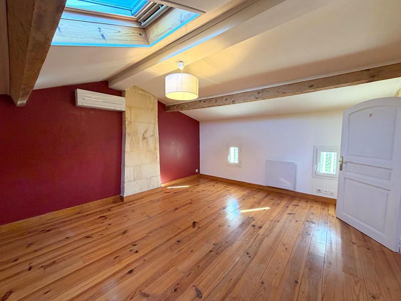 Maison - 180 m² - 5 pièces