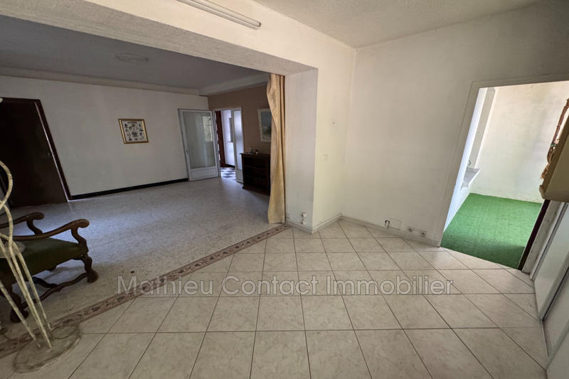 Maison - 250 m² - 10 pièces