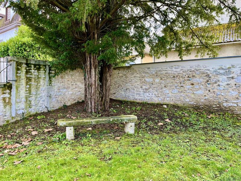 Maison - 341 m² - 8 pièces