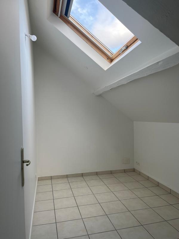 Appartement - 99 m² - 4 pièces