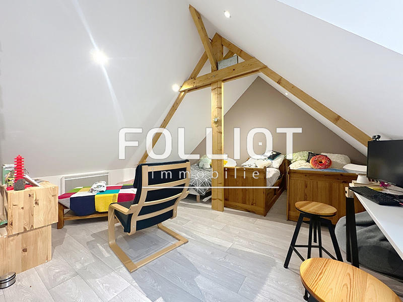 Maison - 145 m² - 9 pièces