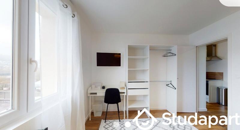 Chambre - 11 m² - 1 pièce