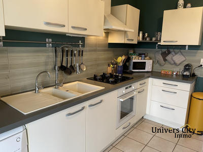 Maison - 101 m² - 6 pièces