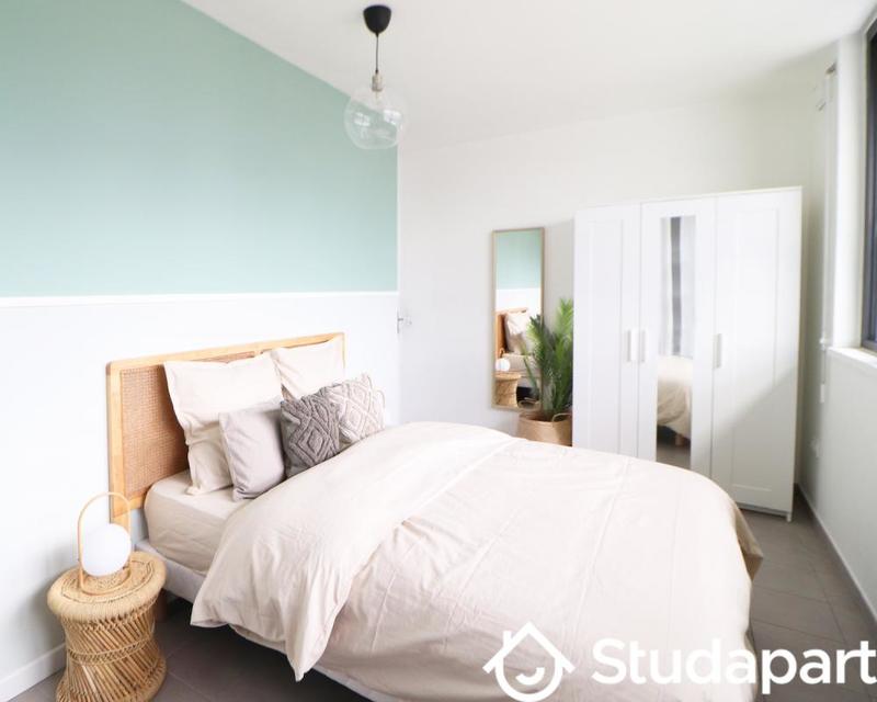 Chambre - 12 m² - 1 pièce