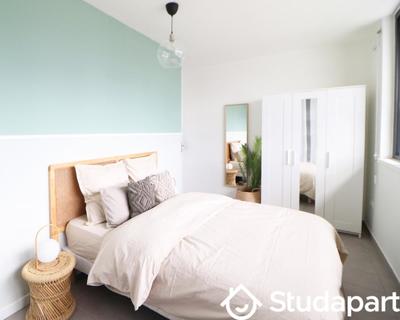 Chambre - 12 m² - 1 pièce