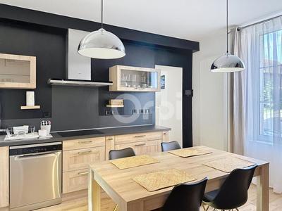 Maison - 121 m² - 4 pièces