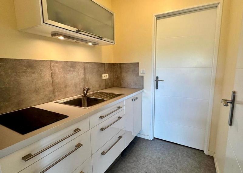 Maison - 240 m² - 8 pièces