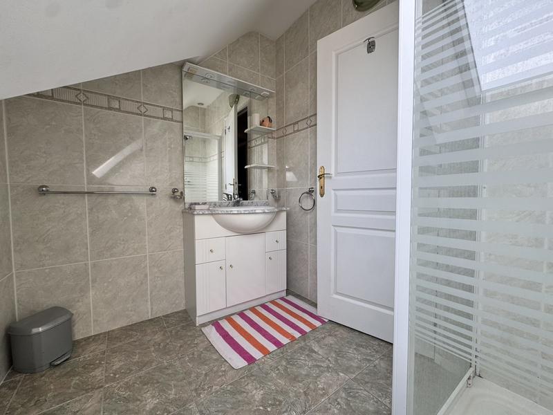 Maison - 128 m² - 5 pièces