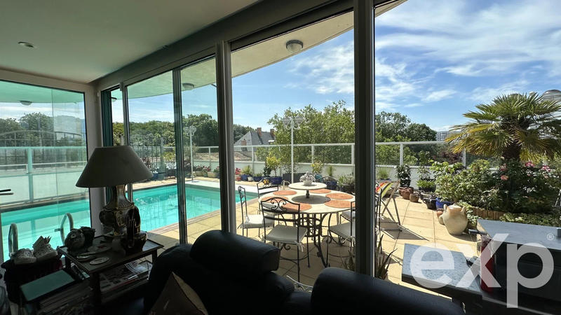 Appartement - 175 m² - 5 pièces