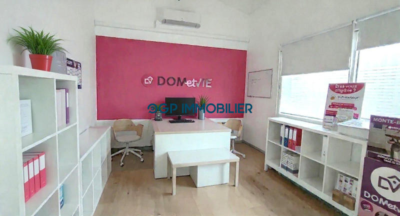 Local commercial - 96 m² - 3 pièces