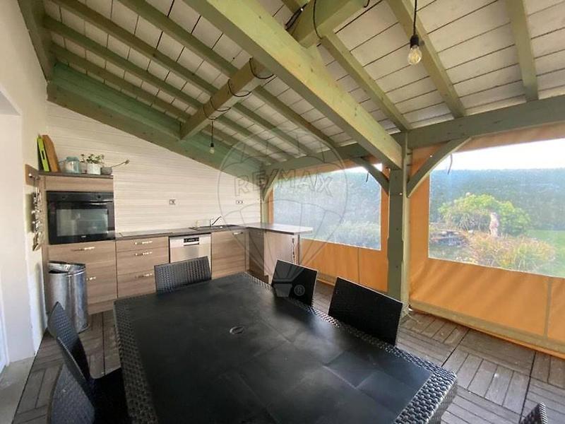 Maison - 178 m² - 8 pièces