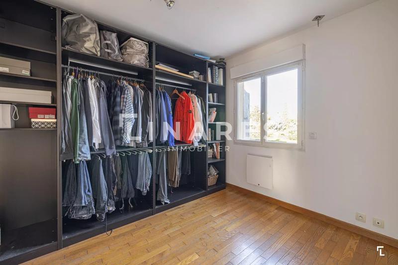 Maison - 170 m² - 5 pièces