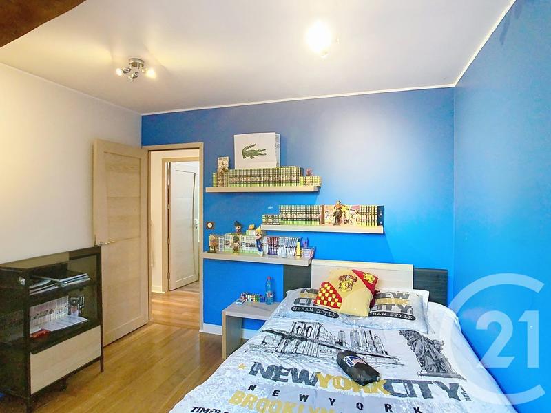 Maison - 243 m² - 9 pièces