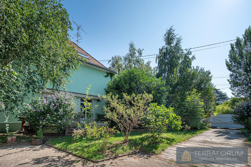 Maison - 265 m² - 8 pièces