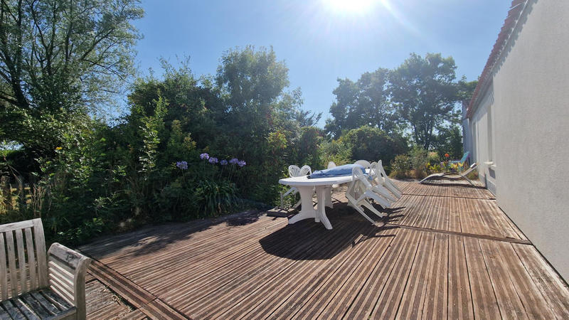 Maison - 245 m² - 8 pièces