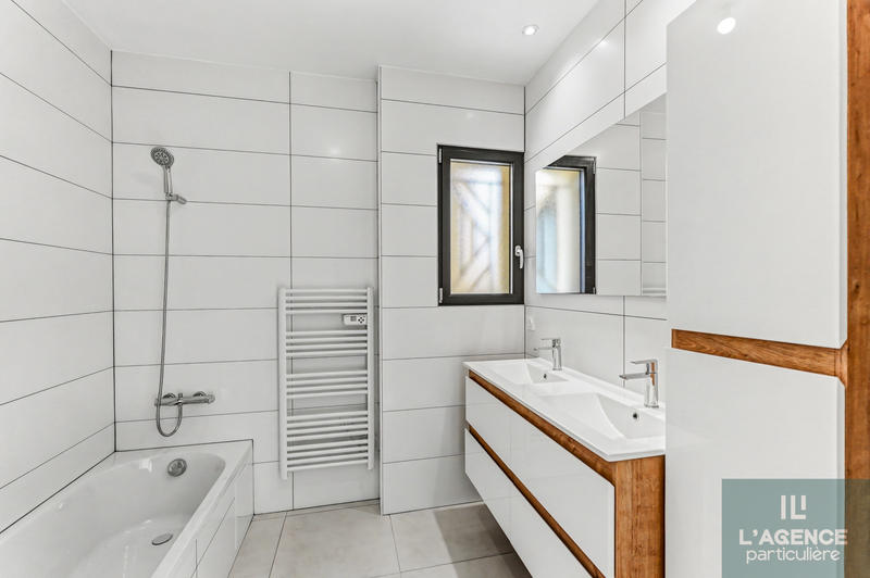 Maison - 122 m² - 5 pièces