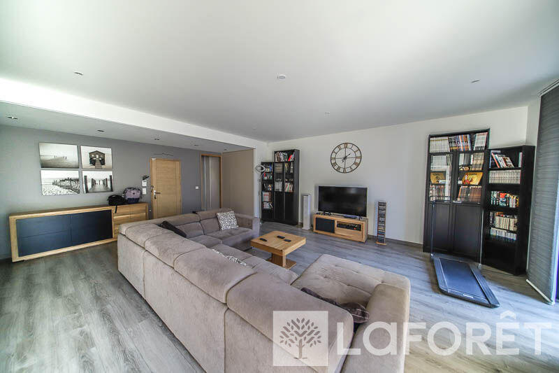 Appartement - 140 m² - 5 pièces