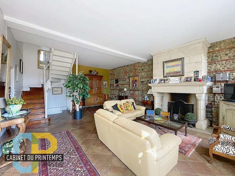 Maison - 199 m² - 8 pièces